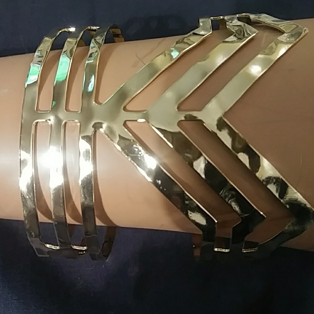 Super Star Gold or Silver Cuff  Design Braclet